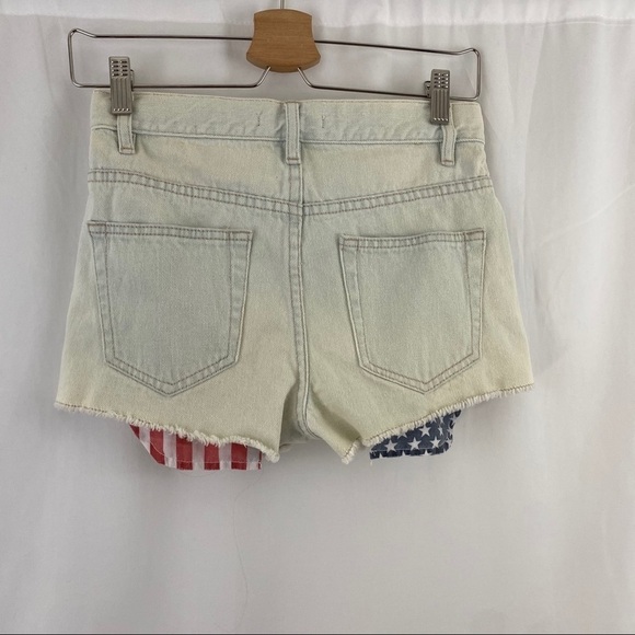 Forever 21 Distressed Chambray Denim Shorts 24 - Picture 4 of 6